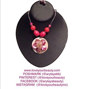 New Pink Flower Disc Necklace and Earring Set